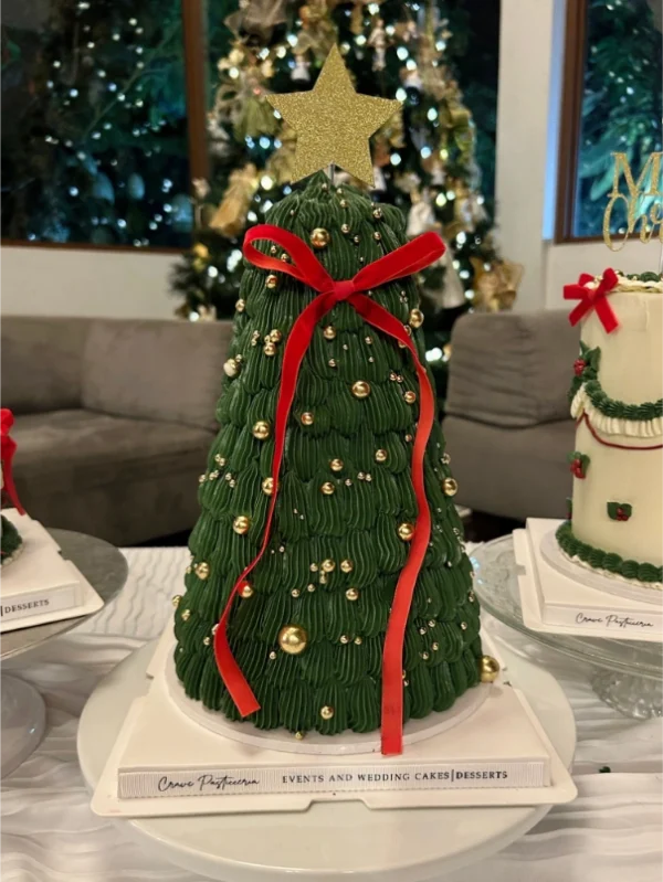 Christmas Tree Cake - Image 5