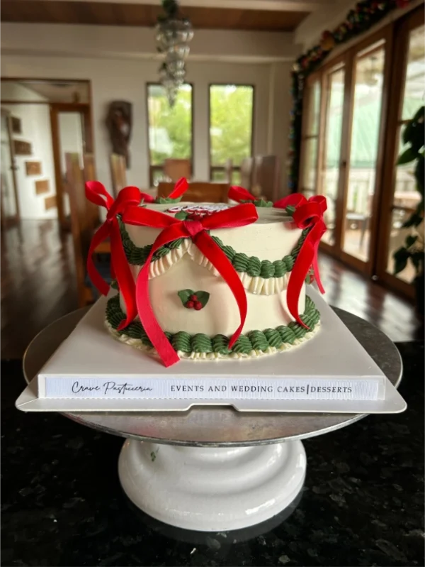 Christmas Vintage Cake - Petite - Image 2